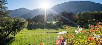Studio Apartment 'Hausergut Topaz' with Mountain View, Shared Garden and Wi-Fi