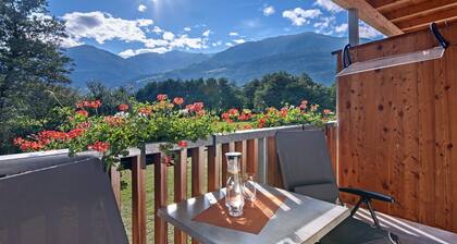 Apartment 'Hausergut Pinova' with Mountain View, Shared Garden and Wi-Fi