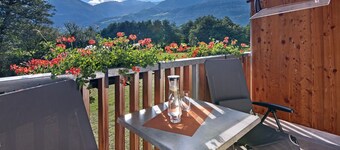Appartamento 'Hausergut Pinova' con vista sulle montagne, giardino in comune e Wi-Fi