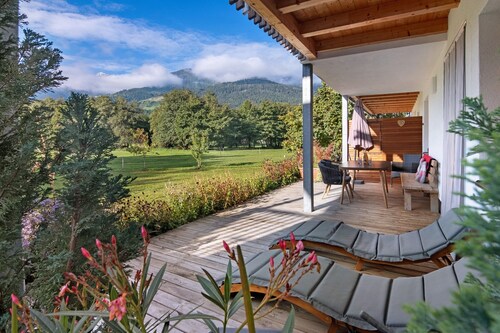 Ferienwohnung 'Hausergut Golden' mit Bergblick, privater Terrasse und Wi-Fi