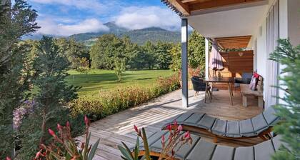 Ferienwohnung 'Hausergut Golden' mit Bergblick, privater Terrasse und Wi-Fi