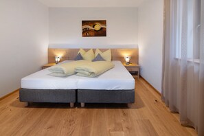 2 chambres, accès au Wi-Fi (inclus), literie fournie