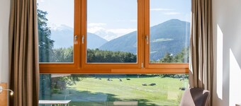 Apartment 'Hausergut Gala 1' with Mountain View, Shared Garden and Wi-Fi