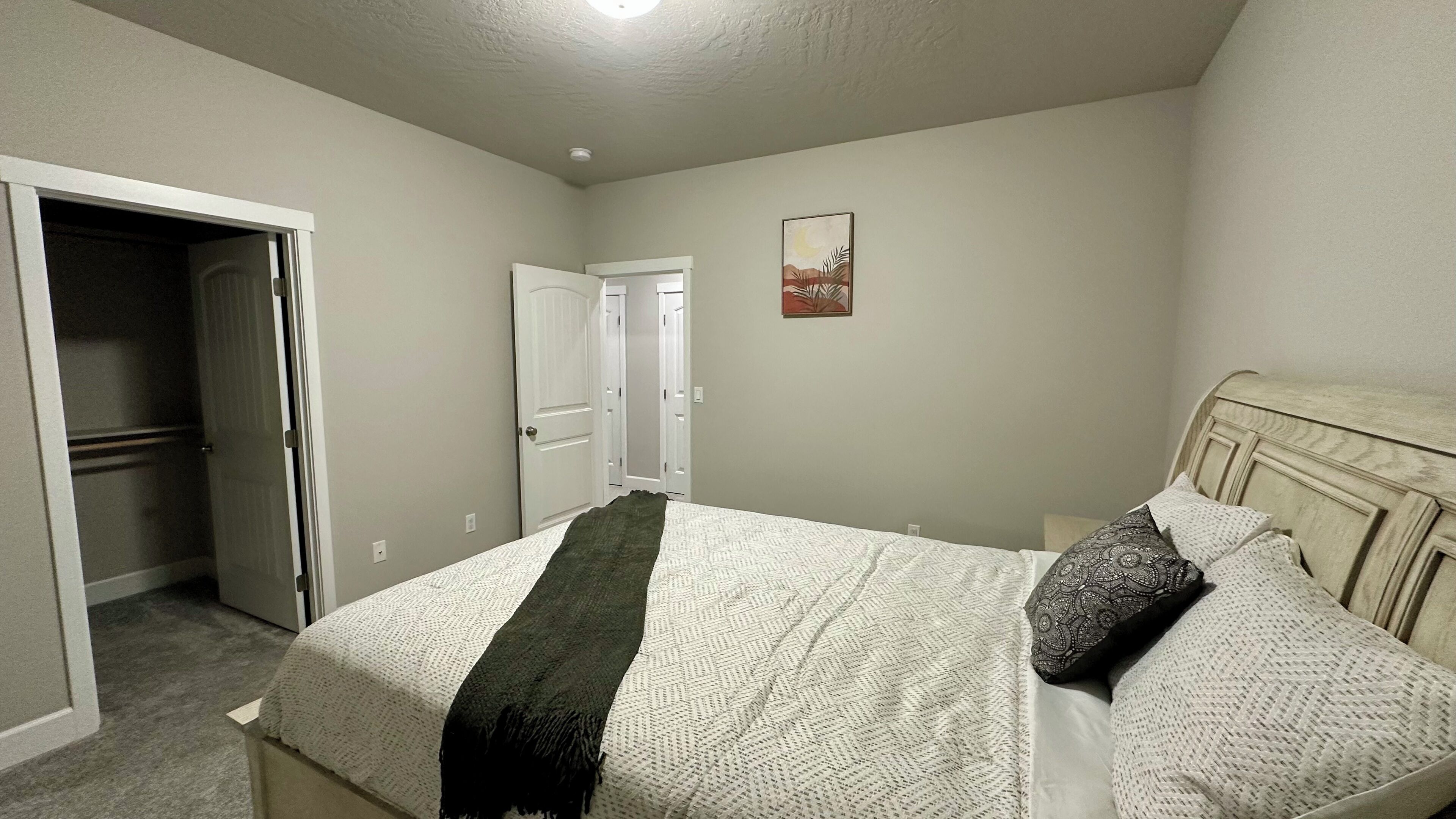 4 間睡房、Wi-Fi、床單