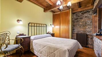 2 chambres, fer et planche Ă repasser, Wi-Fi gratuit, draps fournis