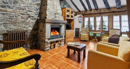 Apartment 'El Rebocho' with Mountain View, Private Terrace and Wi-Fi