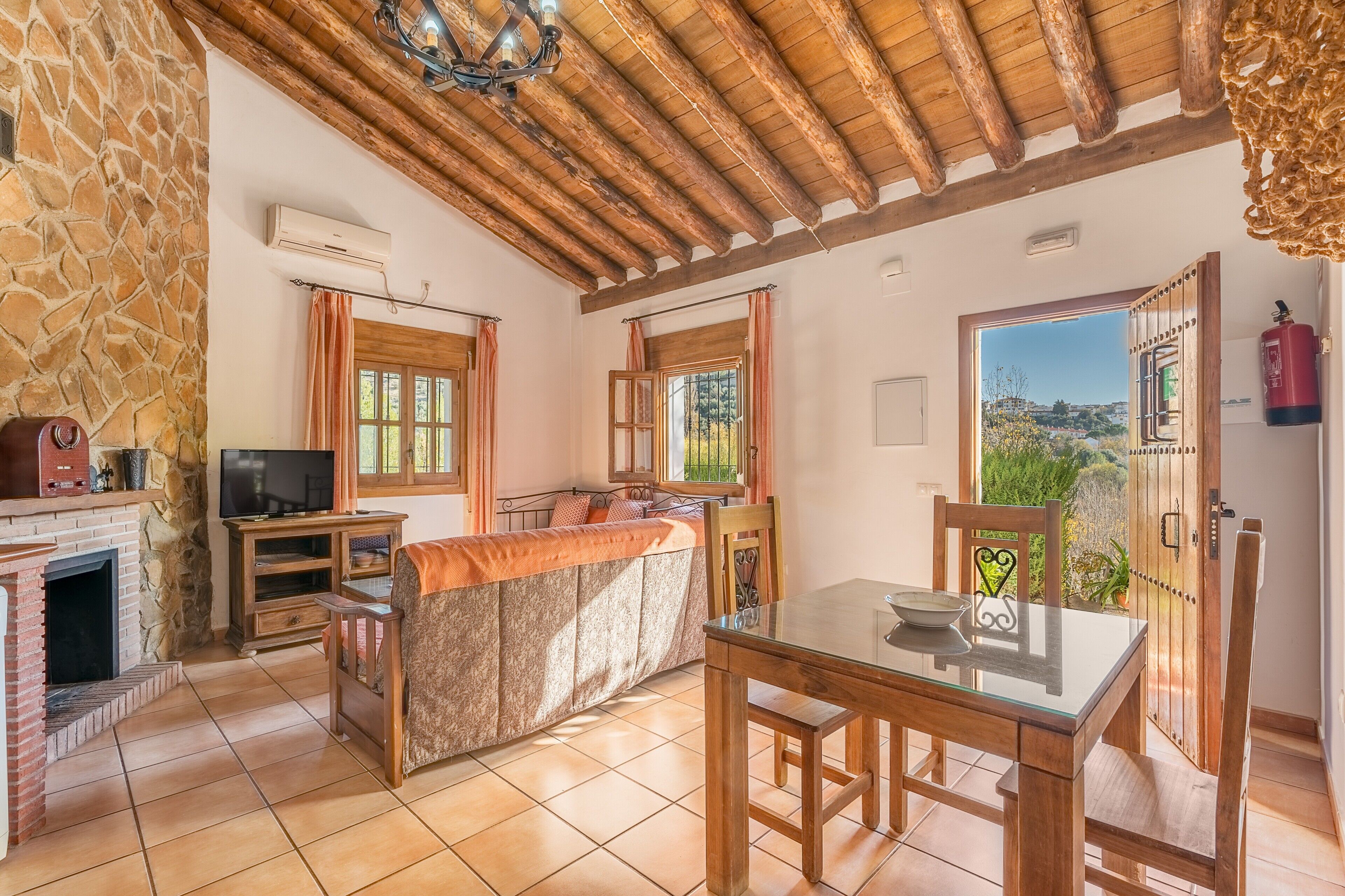 Televisor i llar de foc 