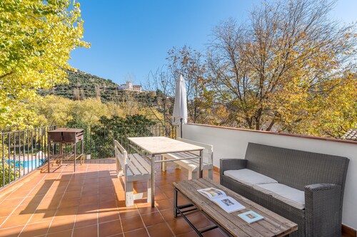 Apartment 'Casa Rural Cortijo El Plantio' with Mountain View, Wi-Fi and Air Conditioning