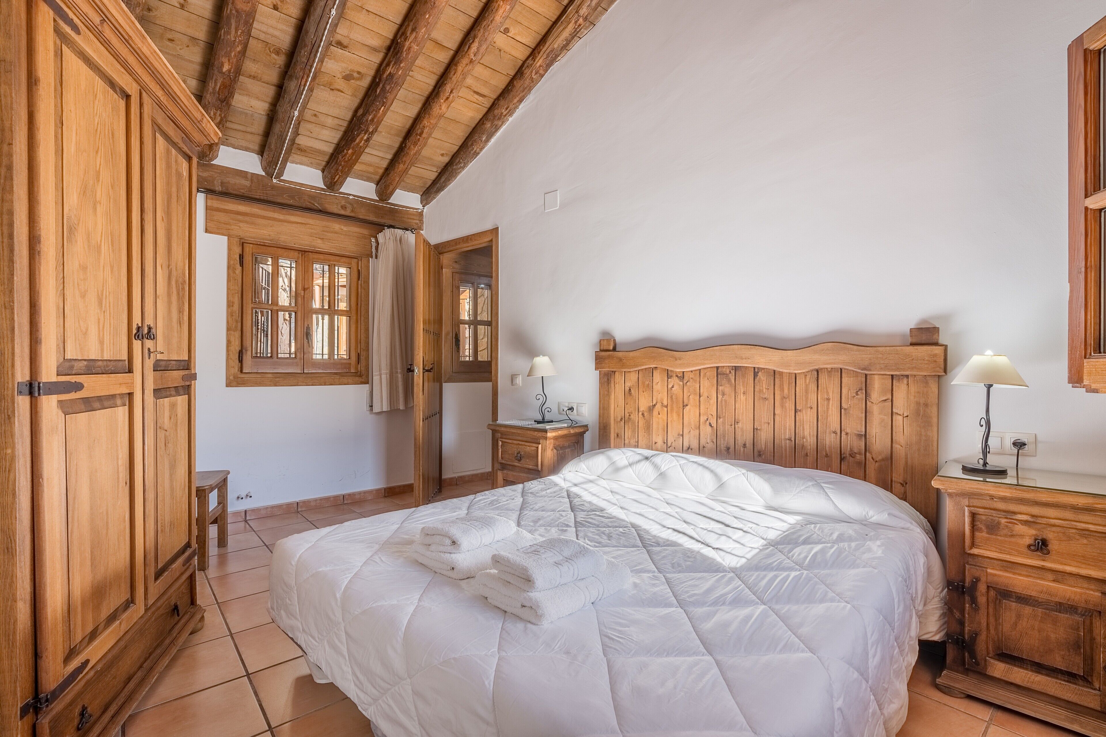 2 habitaciones, wifi gratis y ropa de cama 