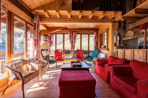 Chalet Les Menuires Val Thorens avec vue sur les montagnes, terrasse privée et Wi-Fi