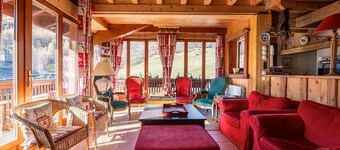 Chalet Les Menuires Val Thorens with Mountain View, Private Terrace & Wi-Fi