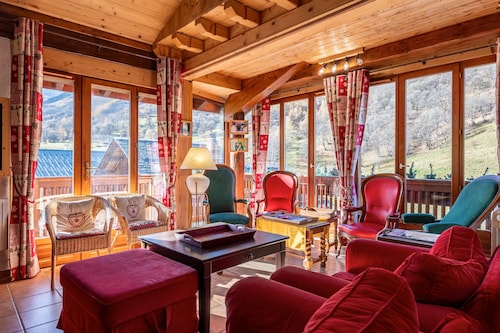 Chalet Les Menuires Val Thorens mit Bergblick, privater Terrasse und WLAN