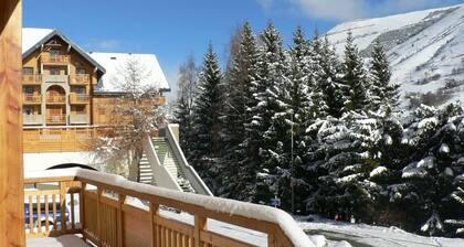 Apartment 'Appartement Supervénosc' with Mountain View, Private Terrace and Wi-Fi