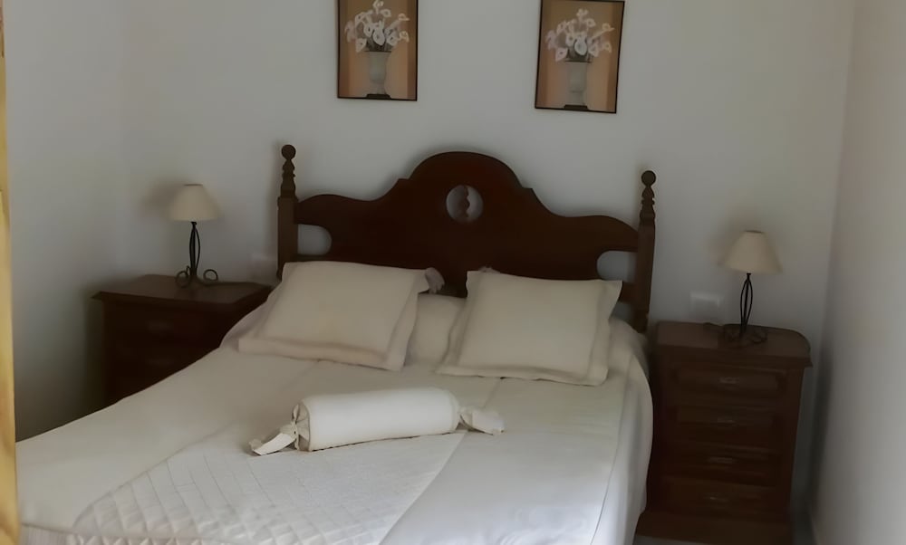 Country House 'Casa Chuca' With Lake View And Wi-fi - Portugal