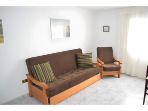 TV, fireplace - Country House 'Chuca' with Lake View and Wi-Fi (Requias)