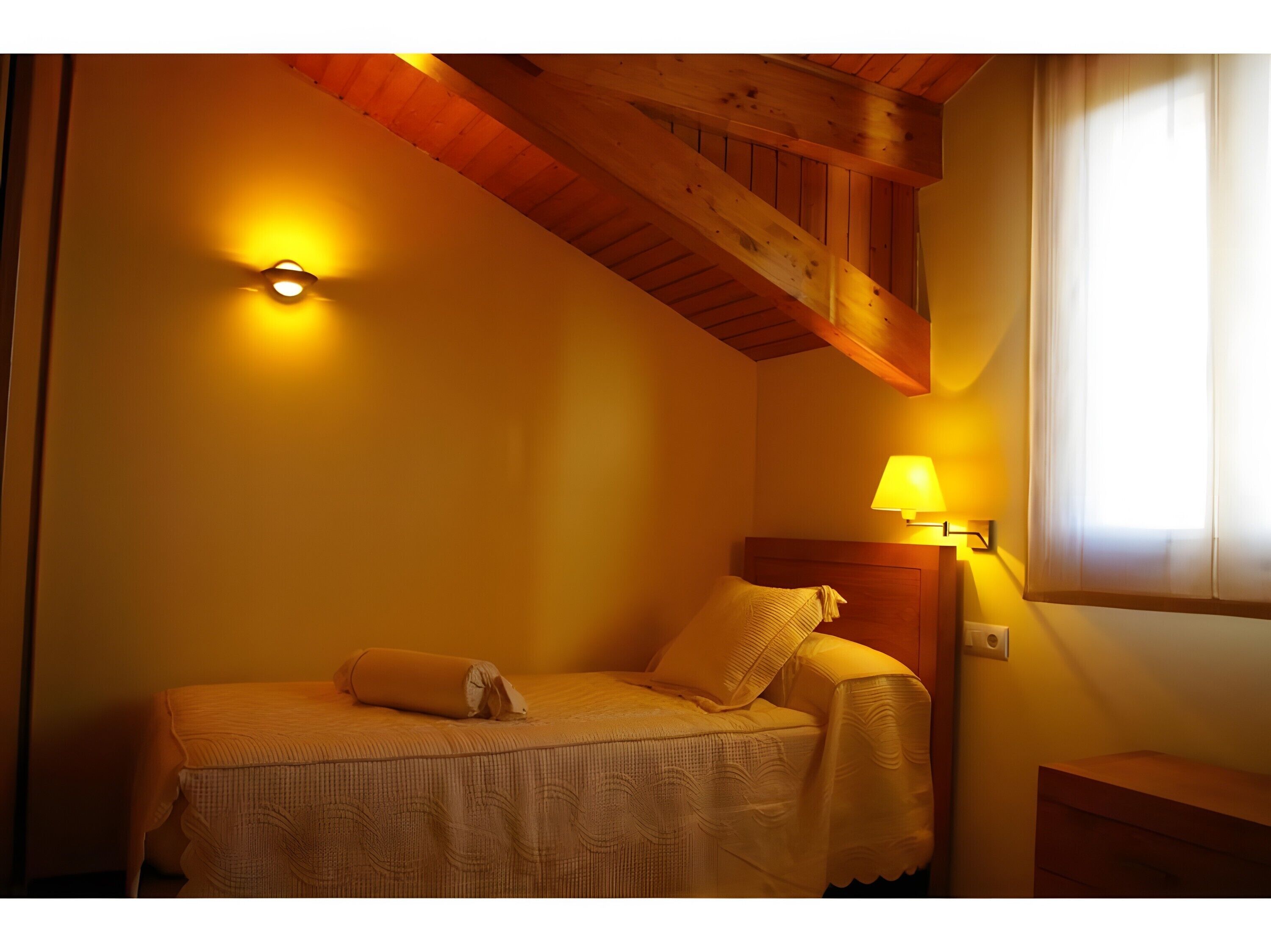 2 slaapkamers, een strijkplank/strijkijzer, gratis wifi, beddengoed