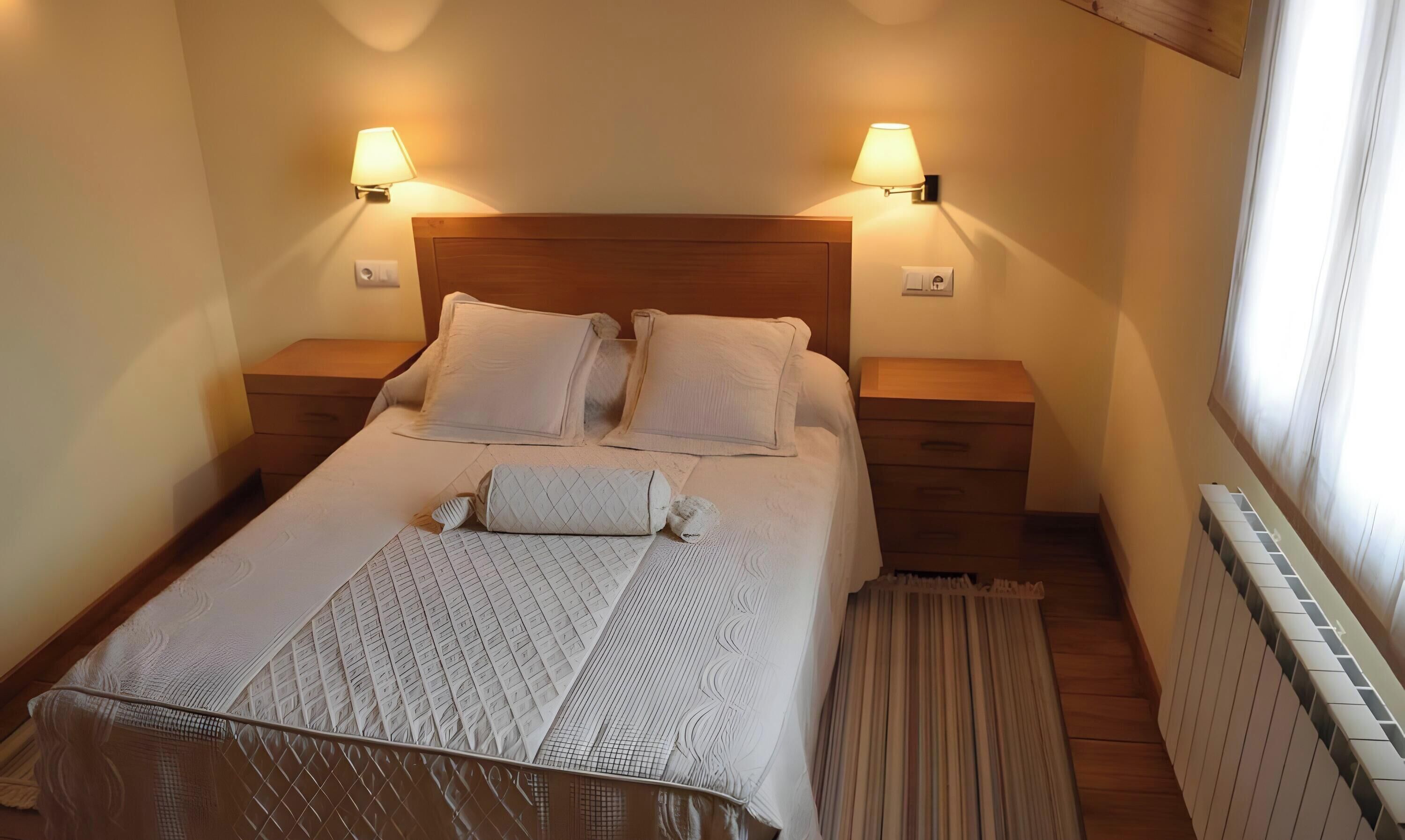 2 habitaciones, tabla de planchar con plancha y wifi gratis 