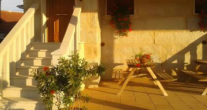 Apartment 'Casa Requias 3' with Lake View, Shared Garden and Wi-Fi