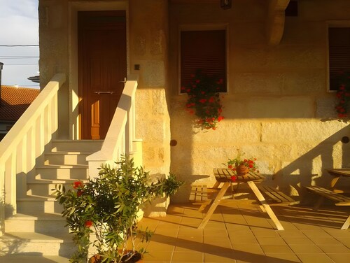 Apartment 'Casa Requias 3' with Lake View, Shared Garden and Wi-Fi