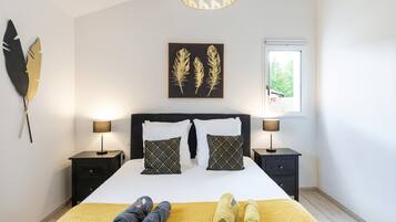 7 makuuhuonetta, silitysrauta/-lauta, ilmainen Wi-Fi, vuodevaatteet