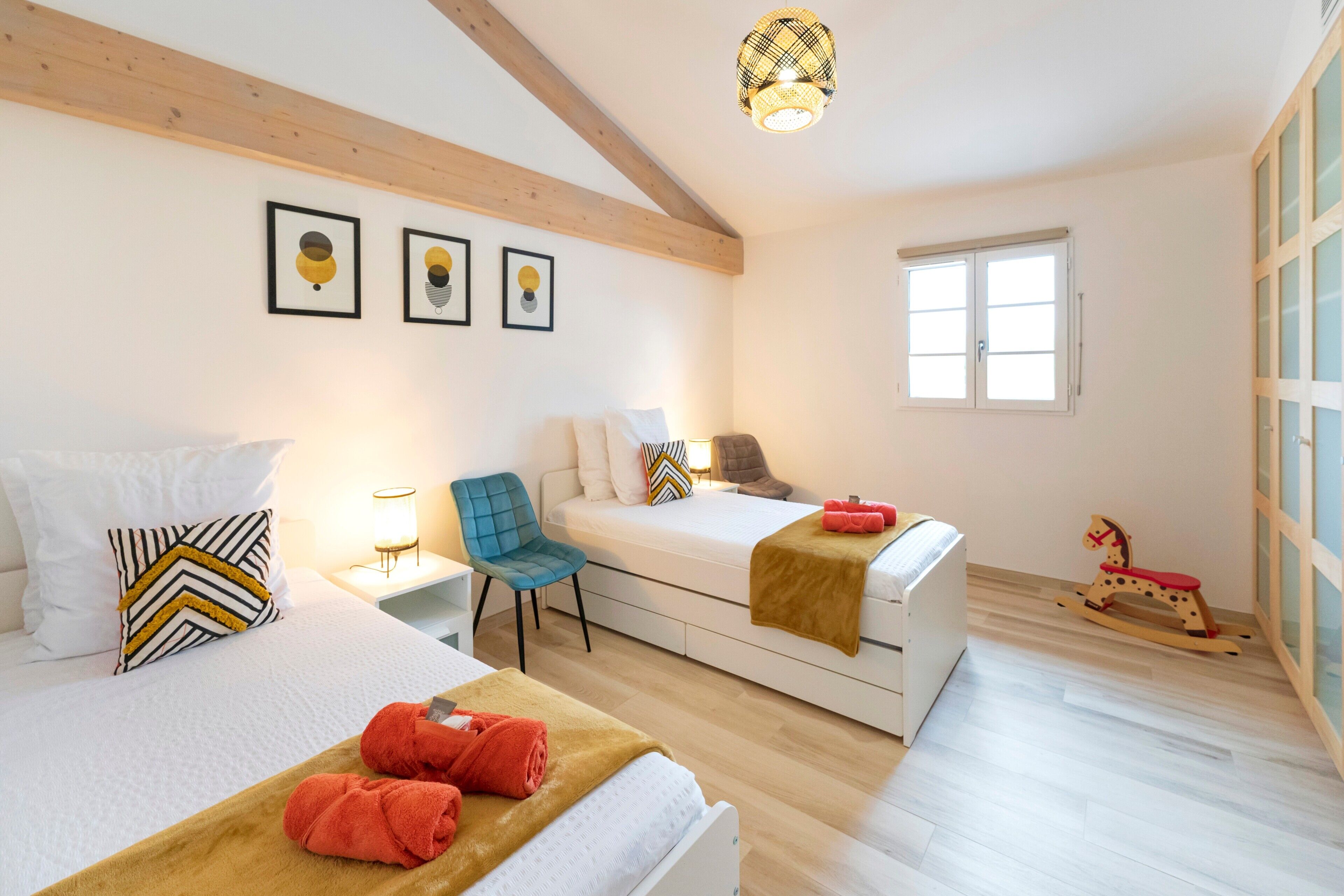 7 slaapkamers, een strijkplank/strijkijzer, gratis wifi, beddengoed