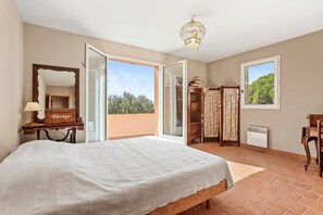 7 bedrooms, free WiFi