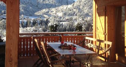 Chalet 'La Perle' with Easy Access to Avoriaz and Hot Tub