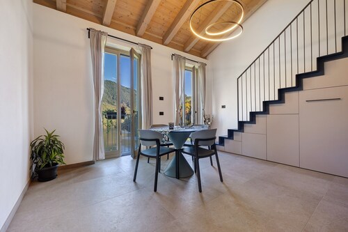 Holiday Home 'Appartamento Indaco' with Mountain View, Private Terrace and Wi-Fi