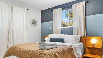 4 bedrooms, iron/ironing board, travel crib, free WiFi