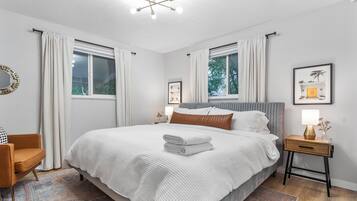 4 bedrooms, iron/ironing board, travel crib, free WiFi