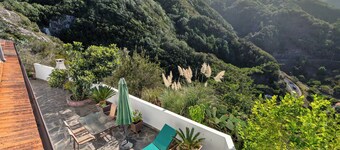 Vacation Home 'Amelia House' with Sea View, Private Terrace and Wi-Fi