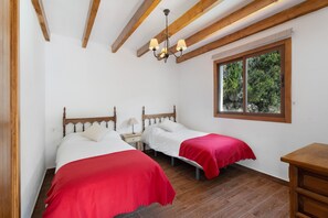 3 quartos, ferros/tábuas de passar roupa, Wi-Fi de cortesia