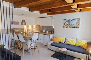 In-room safe, blackout drapes, iron/ironing board, free WiFi - Rooms and apartments Paese (Split)