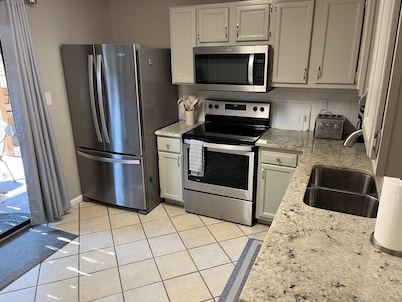 Closest condo to Sanford Stadium with parking 2 tenths of a mile