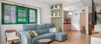 Vacation Home 'La Casa De Maika' with Private Terrace, Private Garden and Wi-Fi