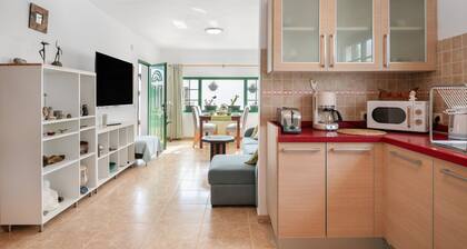 Vacation Home 'La Casa De Maika' with Private Terrace, Private Garden and Wi-Fi
