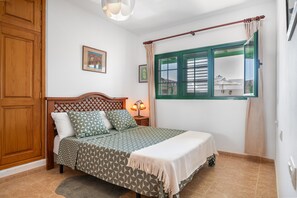 2 bedrooms, free WiFi, bed sheets, wheelchair access