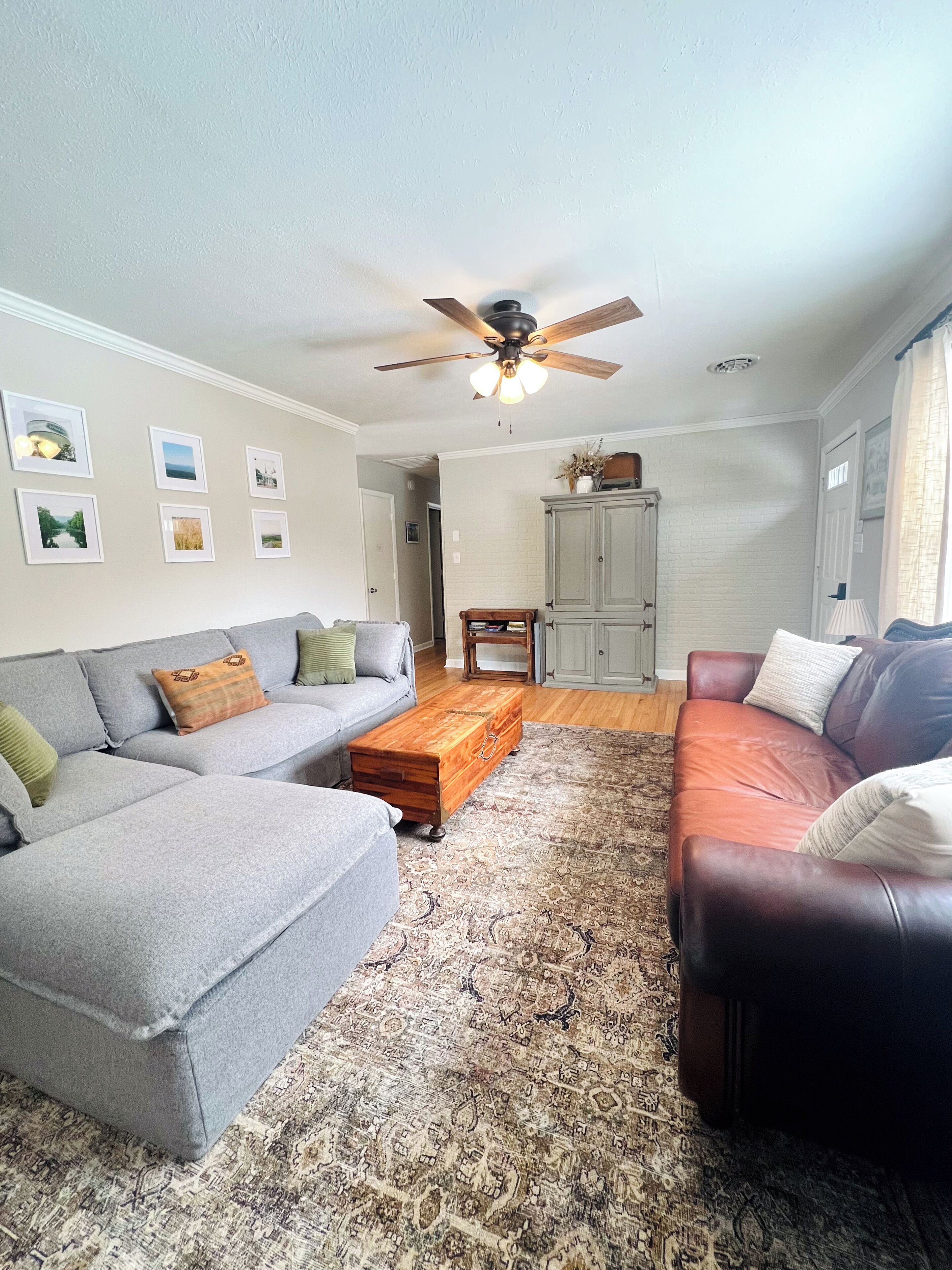 Smart-tv, pejs, bordfodbold, bordtennisbord