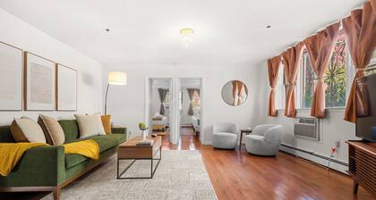 Spacious 3BR• FREE Parking • Min to NYC • Sleeps up to 10 • W/D