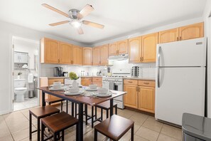 Fridge, microwave, oven, stovetop - Spacious 3BR• FREE Parking • Min to NYC • Sleeps up to 10 • W/D (Hoboken)