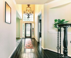 Interior - Spacious 5bed/3.5bath Private Yard / SeaWorld/BMT/Six Flags (San Antonio)