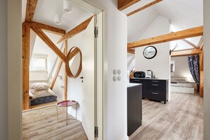 2 habitaciones, tabla de planchar con plancha, wifi y ropa de cama 