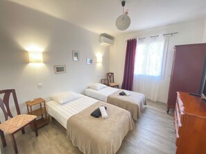 2 chambres, fer et planche à repasser, Wi-Fi, literie fournie