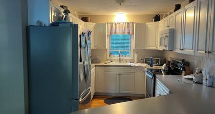 Modern 3-bedroom house in beautiful and historic Bristol, RI. WiFi, AC.