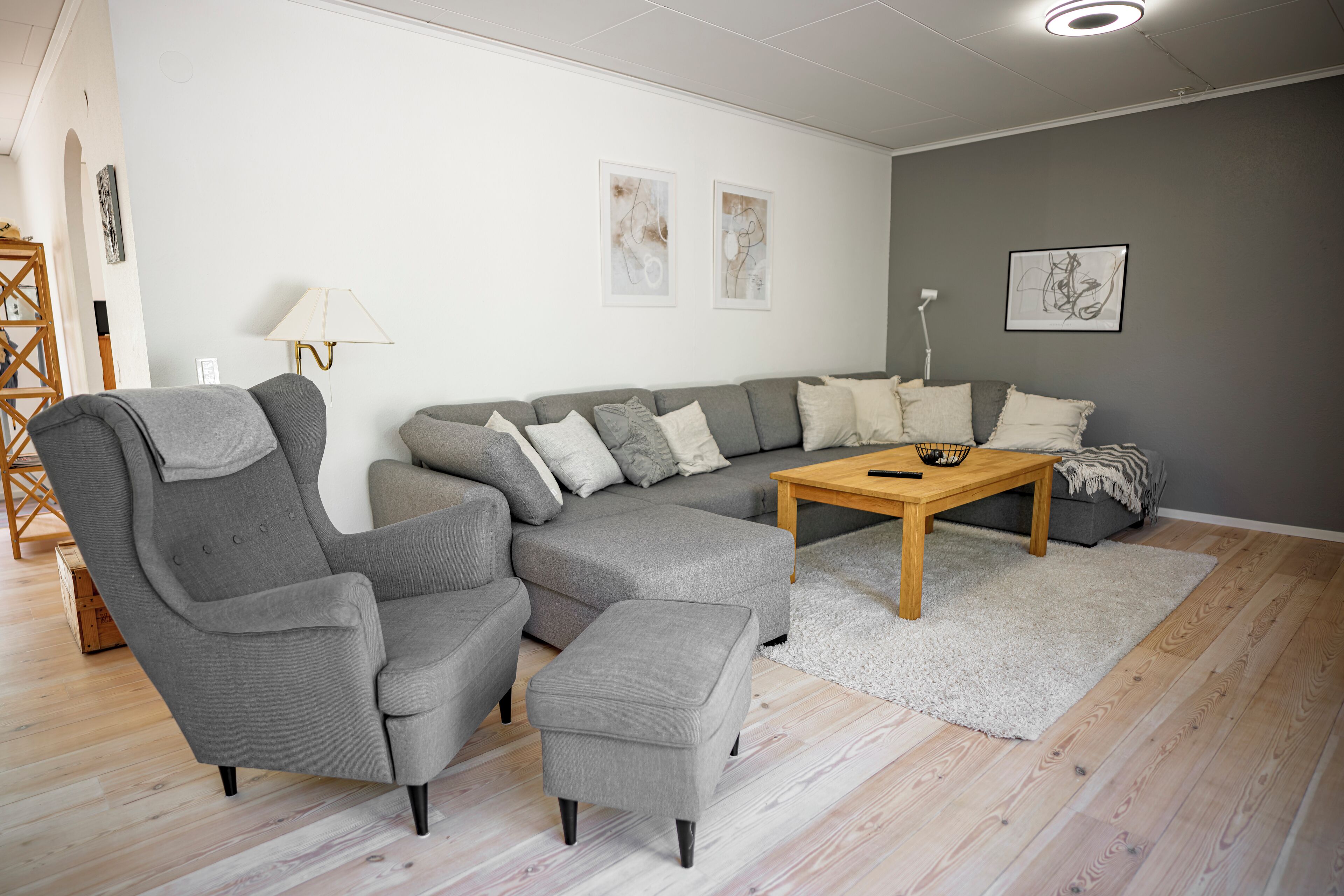 Smart-tv, eldstad och printers