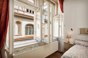 3 makuuhuonetta, silitysrauta/-lauta, Wi-Fi, vuodevaatteet