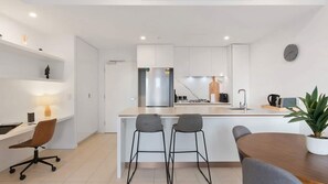 Fridge, microwave, oven, stovetop - South Bank Skyview Pool & Gym Access (South Brisbane)