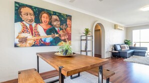 Interior - Leafy City Retreat Indooroopilly (Indooroopilly)