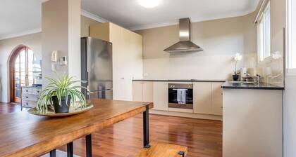 Inner City Pad Indooroopilly