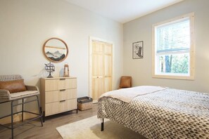 3 chambres, fer et planche à repasser, lit parapluie, Wi-Fi gratuit